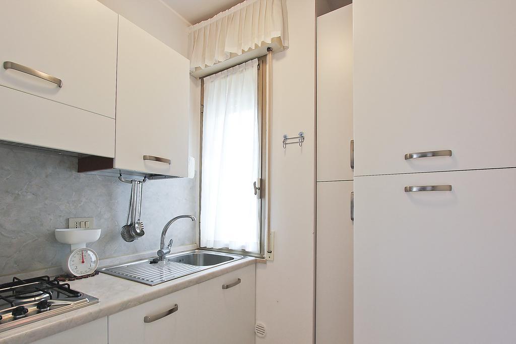 Residenza Ibsen Apartman Lignano Sabbiadoro Szoba fotó